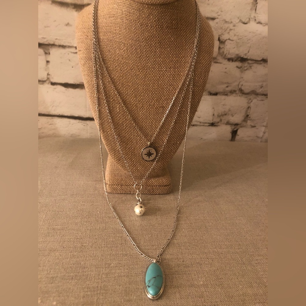 NECKLACE - Picture 3 of 5